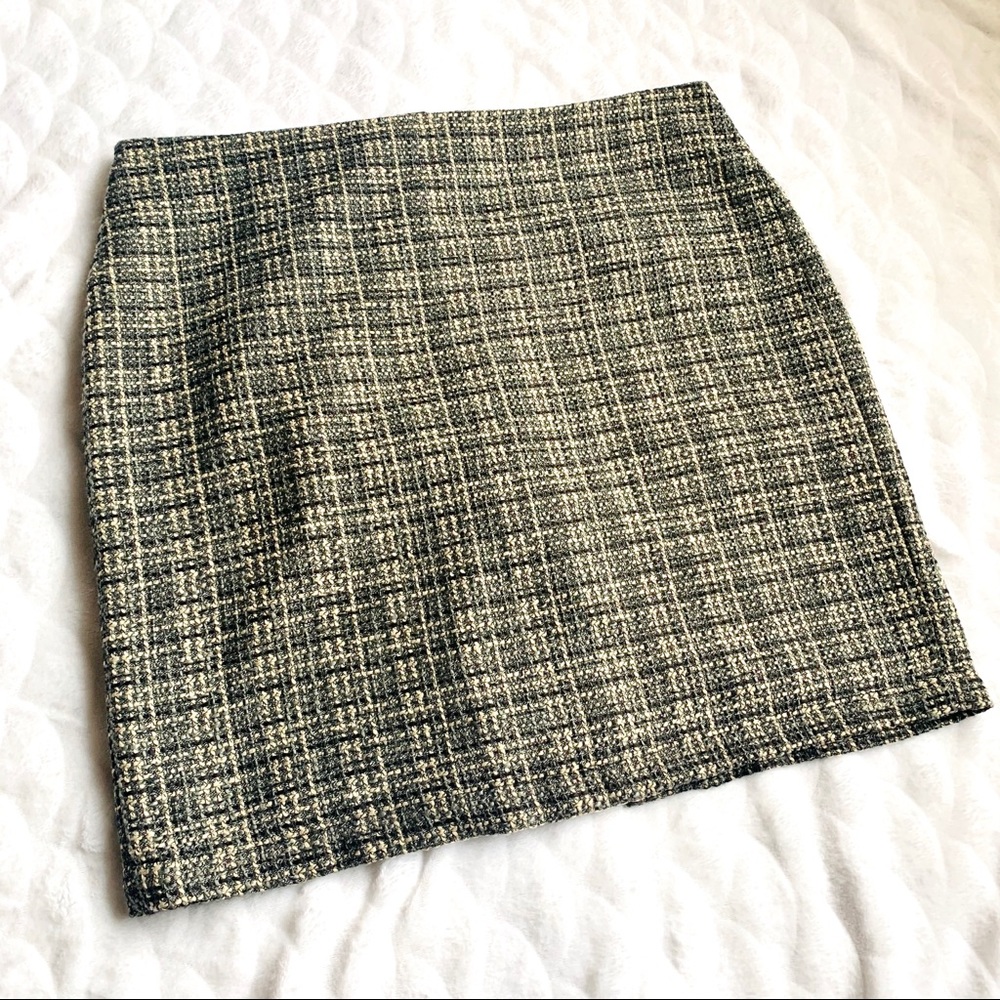 💎5/$25💎 Banana Republic Plus Tweed Skirt